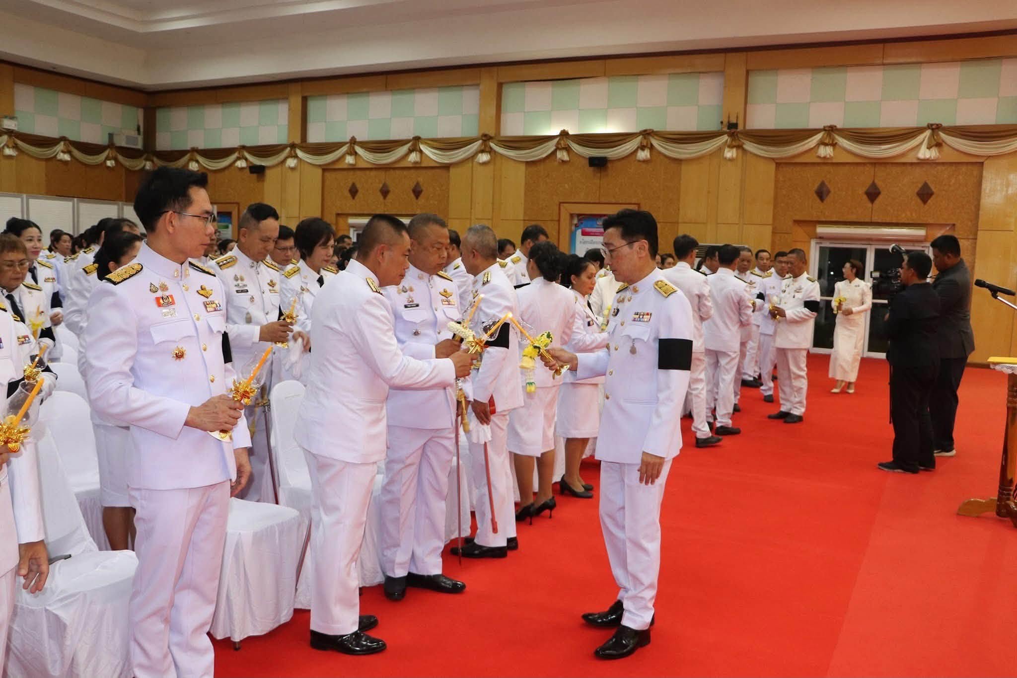 title - ส.ป.ก.ยโสธร ร่วมประกอบพิธีถวายเครื่องราชสักการะและจุดเทียนถวายพระพรชัยมงคล แด่พระบาทสมเด็จพระเจ้าอยู่หัว เนื่องในโอกาสพระราชพิธีมหามงคลเฉลิมพระชนมพรรษา